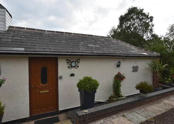 Little Rushbrook Cottages